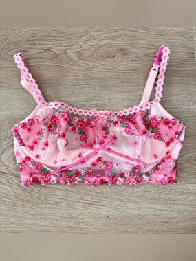 Victorias secret DREAM ANGELS Hearts & Roses Embroidery Bra Top